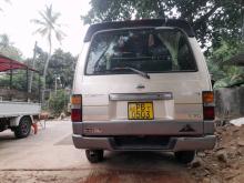 Nissan Caravan 2000 Van
