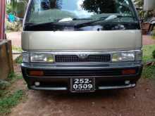 Nissan Caravan 1995 Van