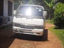 Nissan CARAVAN 1998 Van