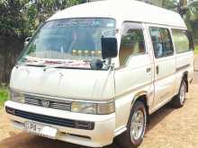 Nissan Caravan High Roof Medium 2000 Van
