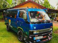 Nissan Caravan 1990 Van