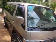Nissan Caravan 1995 Van