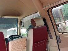 Nissan Caravan 1994 Van
