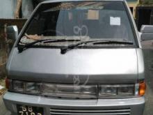 Nissan Largo 1992 Van