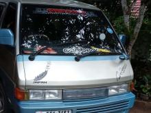 Nissan Largo 1995 Van