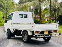 https://riyasewana.com/uploads/nissan-nissan-lion-181723564163.jpg