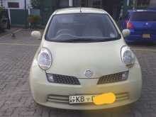 Nissan MARCH AK 12 2002 Car