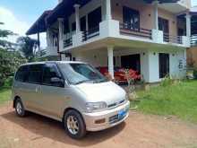 Nissan Serena 1994 Van