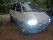 Nissan Serena 1993 Van