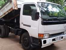 Nissan Tipper 1990 Lorry