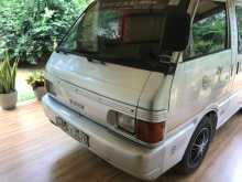 Nissan Vanette 2000 Van