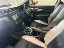 https://riyasewana.com/uploads/nissan-nissan-x-trail-2016-2717355812363.jpg