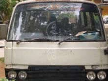 Nissan Caravan 1985 Van
