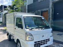 Nissan NT-100 Freezer Full Body 2023 Truck