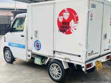 https://riyasewana.com/uploads/nissan-nt100-314502722683.jpg