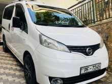 Nissan NV200 2011 Van