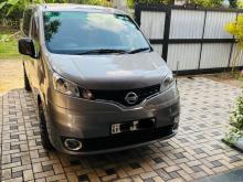 Nissan NV200 2009 Van