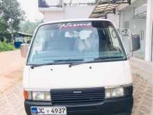 Nissan Caravan 2000 Van