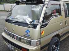 Nissan Caravan 1993 Van