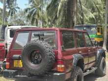 https://riyasewana.com/uploads/nissan-patrol-160-2812555322422.jpg