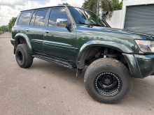 Nissan Patrol 2000 SUV