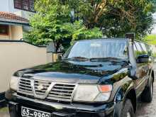 Nissan Patrol Y 61 2000 SUV