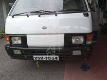 Nissan Nissan 1993 Van