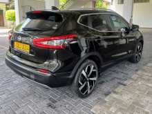 https://riyasewana.com/uploads/nissan-qashqai-2019-1517331412693.jpg