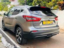 https://riyasewana.com/uploads/nissan-qashqai-moonroof-2019-1110095612523.jpg