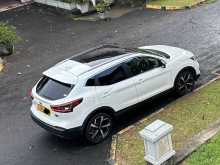 https://riyasewana.com/uploads/nissan-qashqai-tekkna-2018-2919371612792.jpg