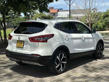 https://riyasewana.com/uploads/nissan-qashqai-tekna-190512324151.jpg