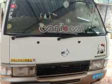 Nissan QD 1989 Van