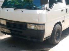 Nissan Caravan 2003 Van