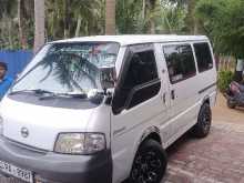 Nissan R2 2002 Van