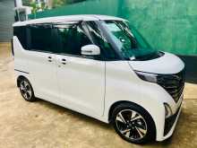 https://riyasewana.com/uploads/nissan-roox-2023-918201812662.jpg