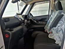 https://riyasewana.com/uploads/nissan-roox-highway-15909507005.jpg