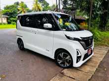 https://riyasewana.com/uploads/nissan-roox-highway-2023-210420312072.jpg
