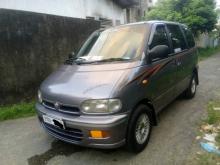 Nissan Serena 1993 Van