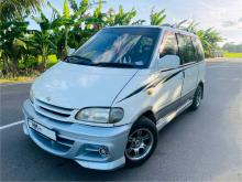 Nissan Serena 1997 Van