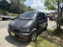 Nissan Serena 1995 Van