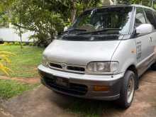 Nissan Serena 1994 Van