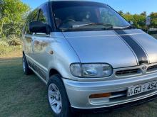 Nissan Serena 2002 Van