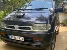 Nissan Serena 1996 Van
