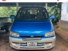 Nissan Serena 1992 Van