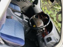 https://riyasewana.com/uploads/nissan-serena-1723470017755.jpg
