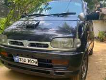 Nissan Serena 1995 Van