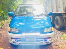 Nissan Serena 1992 Van