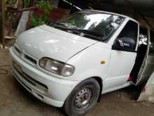 Nissan Serena 1991 Van
