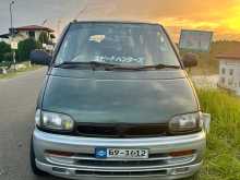 Nissan Serena 1992 Van