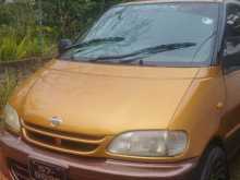 Nissan Serena 1992 Van
